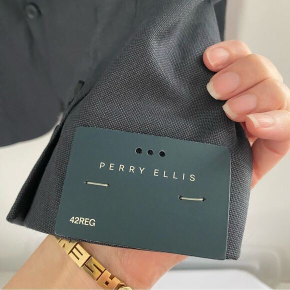 Perry Ellis Men’s Navy Dressy Essentials Suit Jacket size 42R - Picture 2 of 3